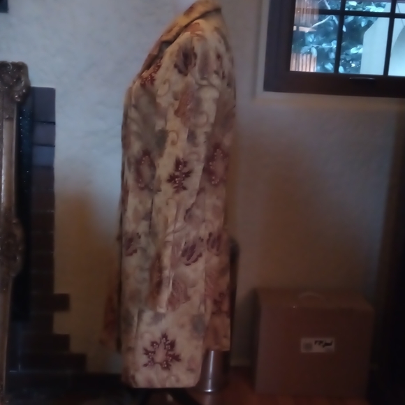 Cabi jacket. With an updated vintage vibe. - Picture 4 of 11